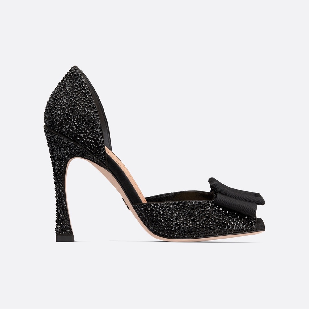 LOT 92 DIOR IDYLLE HEELED SANDAL
BLACK SUEDE COVERED WITH STRASS AND GROSGRAIN